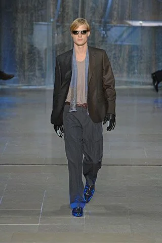 Look 18